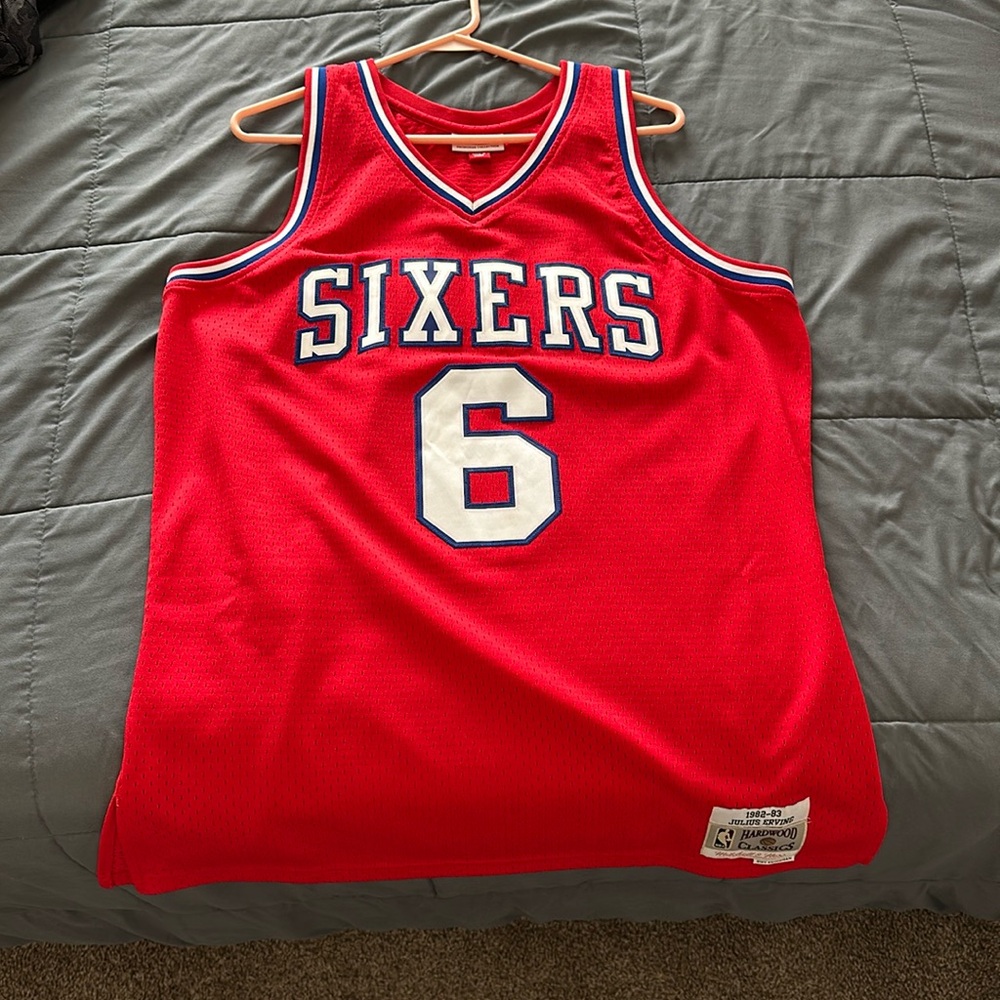 Mitchel & Ness Dr. J jersey